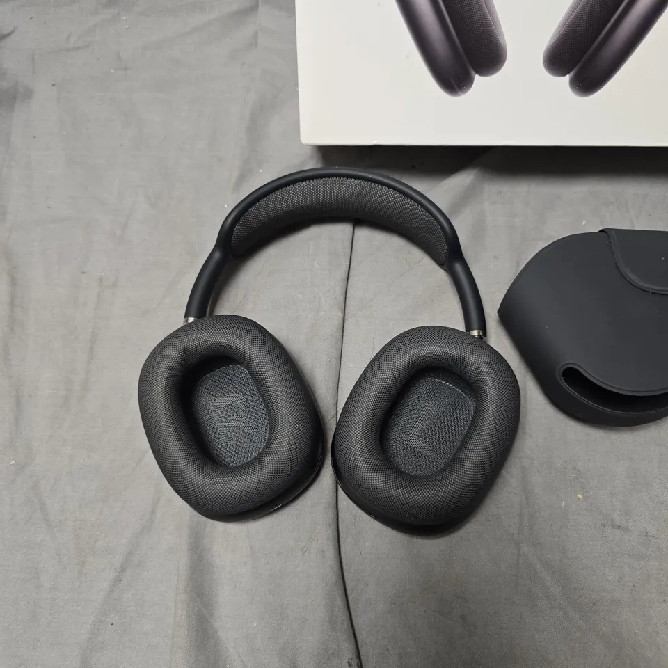 BOXED APPLE AIRPODS MAX SPACE GRAY – WIRELESS OVER-EAR HEADPHONES WITH BLACK HEADBAND AND SMART CASE