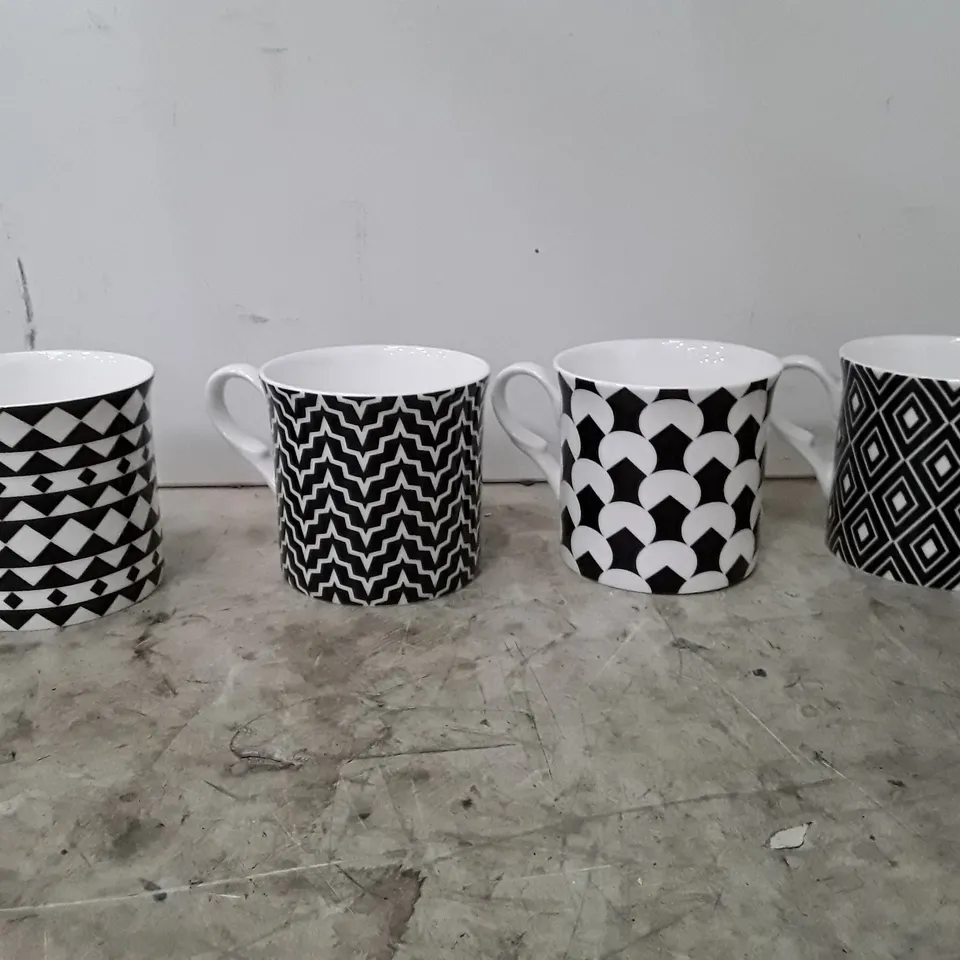 BOXED SET OF 4 HERITAGE FINE BONE CHINA MUGS