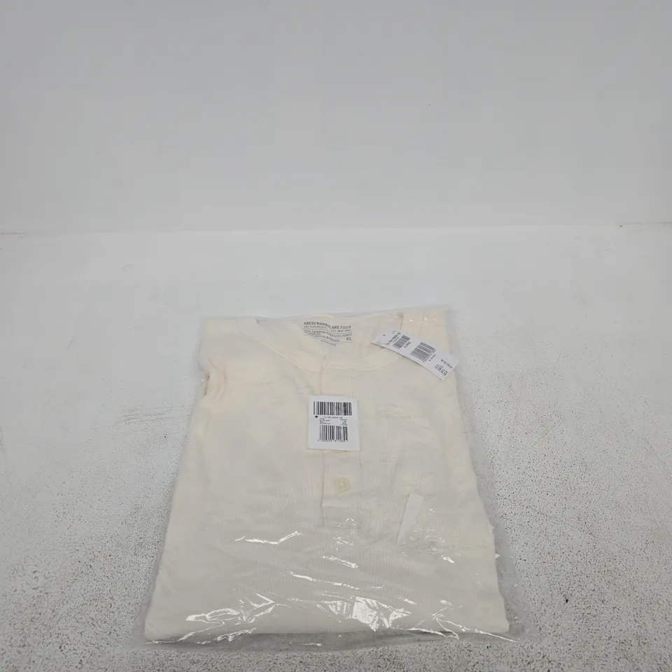 ABERCROMBIE & FITCH ESSENTIAL SLIM RIBBED HENLEY – WHITE, XL