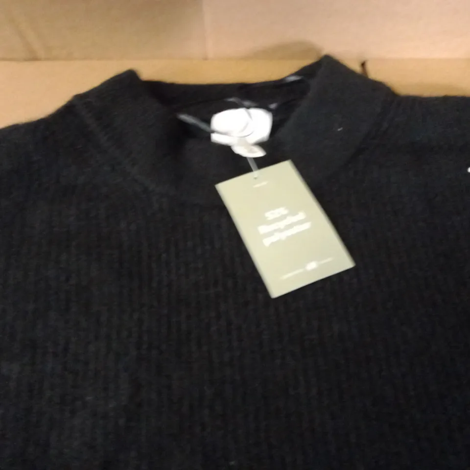 H&M OVERSIZED KNITTED JUMPER IN BLACK - EUR M