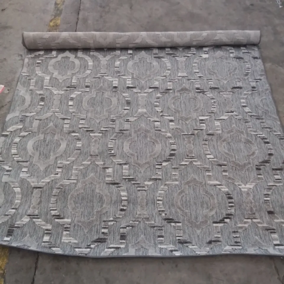 SAXIS GREY RUG// SIZE: 200 X 290CM