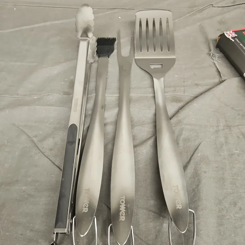 TOWER 4 PIECE STAINLESS STEEL BBQ TOOL SET