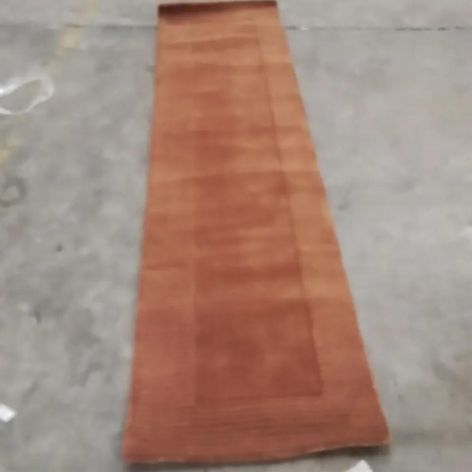 QUALITY DESIGNER AREA RUG - APPROXIMATELY 230X60CM