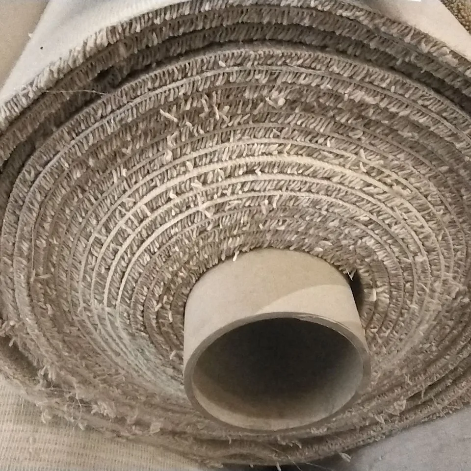 ROLL OF BISCUIT DIM HEATHERS NATURAL COLOUR CARPET APPROXIMATELY 5M X 14.5M