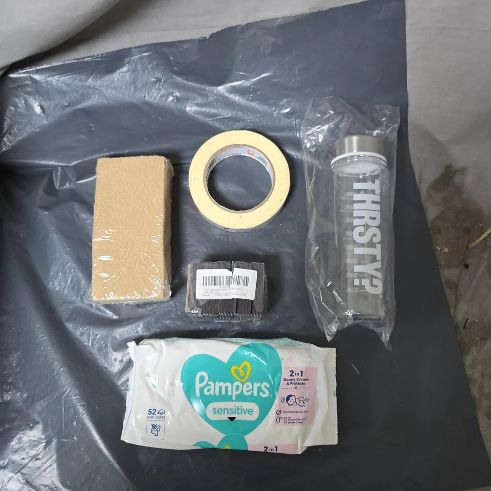 APPROXIMATELY 15 ASSORTED HOUSEHOLD ITEMS TO INCLUDE PAMPERS WIPES, WATER BOTTLE, MAGNETIC LABEL HOLDERS, SPONGE & ADHESIVE TAPE
