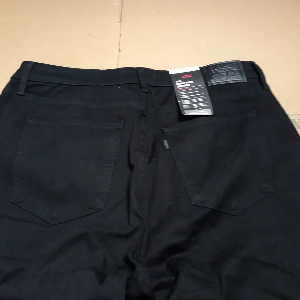 LEVIS 721 HIGH RISE SKINNY JEANS IN BLACK - 34X30