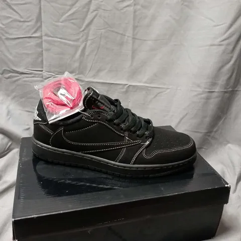 NIKE AIR JORDAN - CACTUS JACK , TRAVIS SCOTT EDITION - BLACK SNEAKERS WITH EXTRA LACES - UK SIZE 8.5