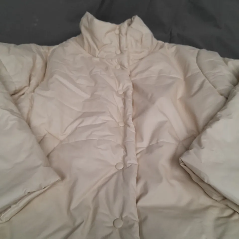 CRYSTAL KOBE CREAM PADDED JACKET - XL