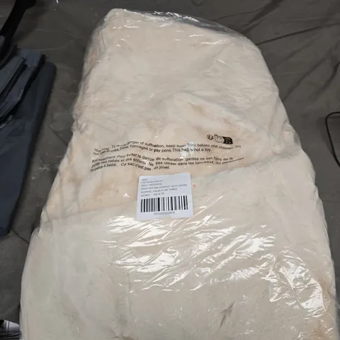 UNBRANDED LARGE SOPHIE FAUX FUR THROW