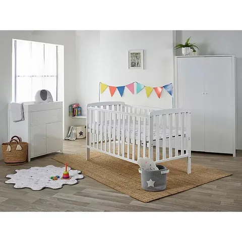 RAFFERTY COT / COLLECTION ONLY