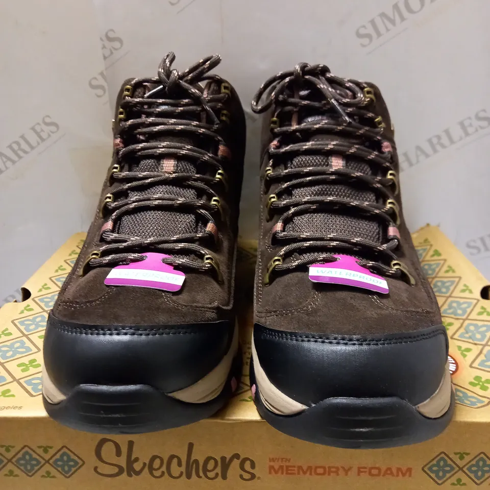 SKECHERS WATERPROOF CHOCOLATE BOOTS - UK SIZE 8