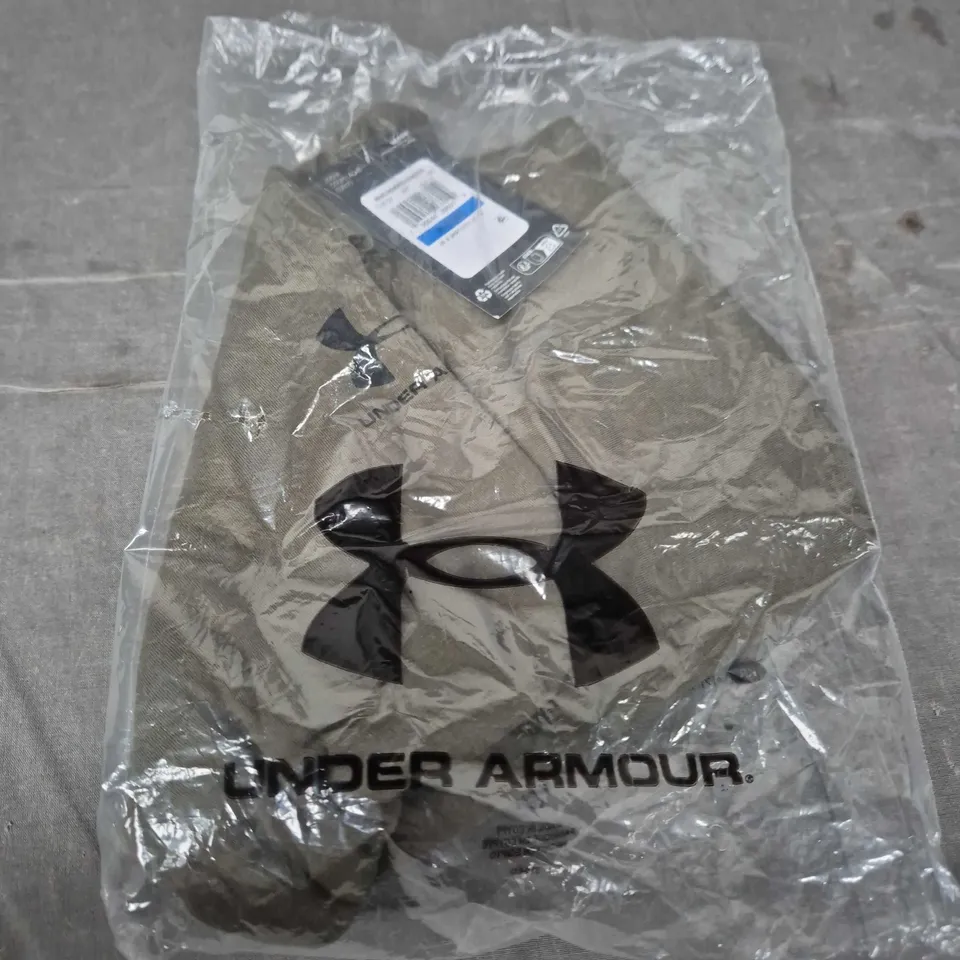 UNDER ARMOUR GREEN TEE SIZE XL 