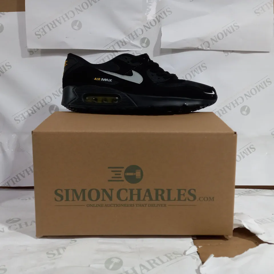 PART OF NIKE AIR MAX 90'S IN BLACK - UK SIZE 11