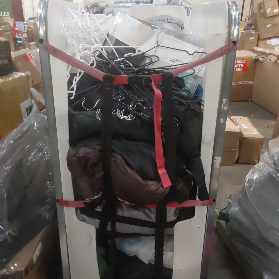 CAGE OF ASSORTED ITEMS TO INCLUDE: PREMIUM PET CAR SEATS, HOT WATER BOTTLE, COAT HANGERS ETC 