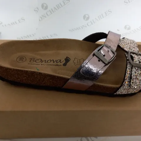 BONOVA SANDLES IN BROWN SIZE 6 