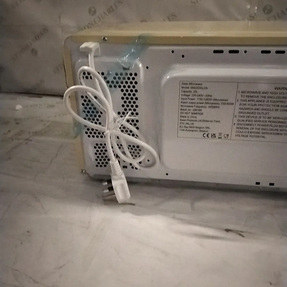 BOXED SWAN 800W CREAM MICROWAVE 