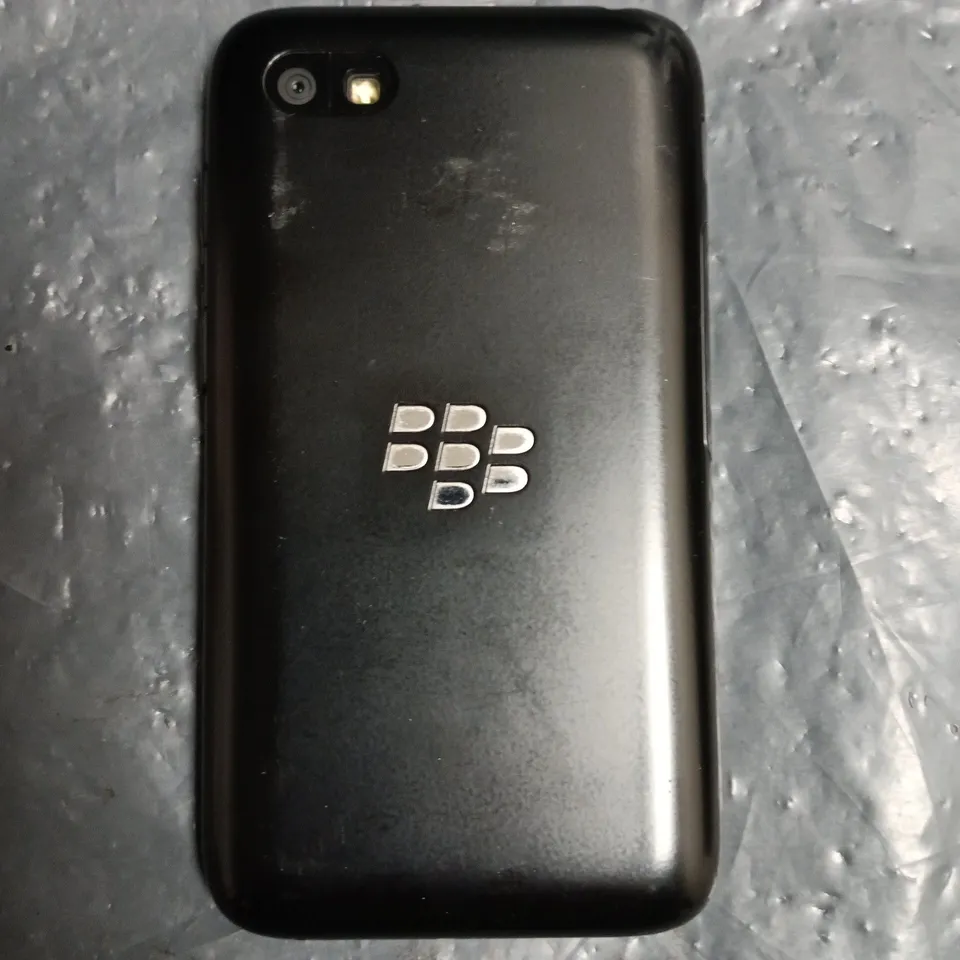 BLACKBERRY Q5 SMARTPHONE