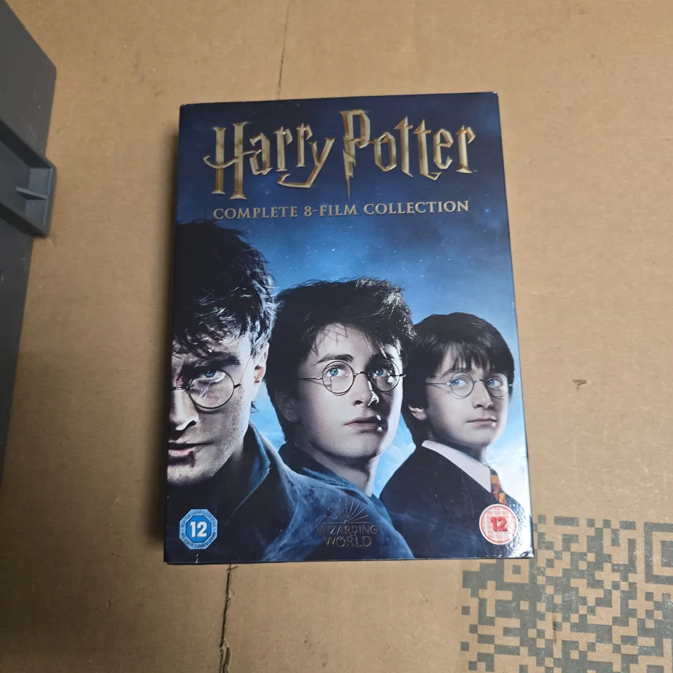 TOTE OF APPROXIMATELY 20 ASSORTED DVDS TO INCLUDE: HARRY POTTER COMPLETE 8 FILM COLLECTION
