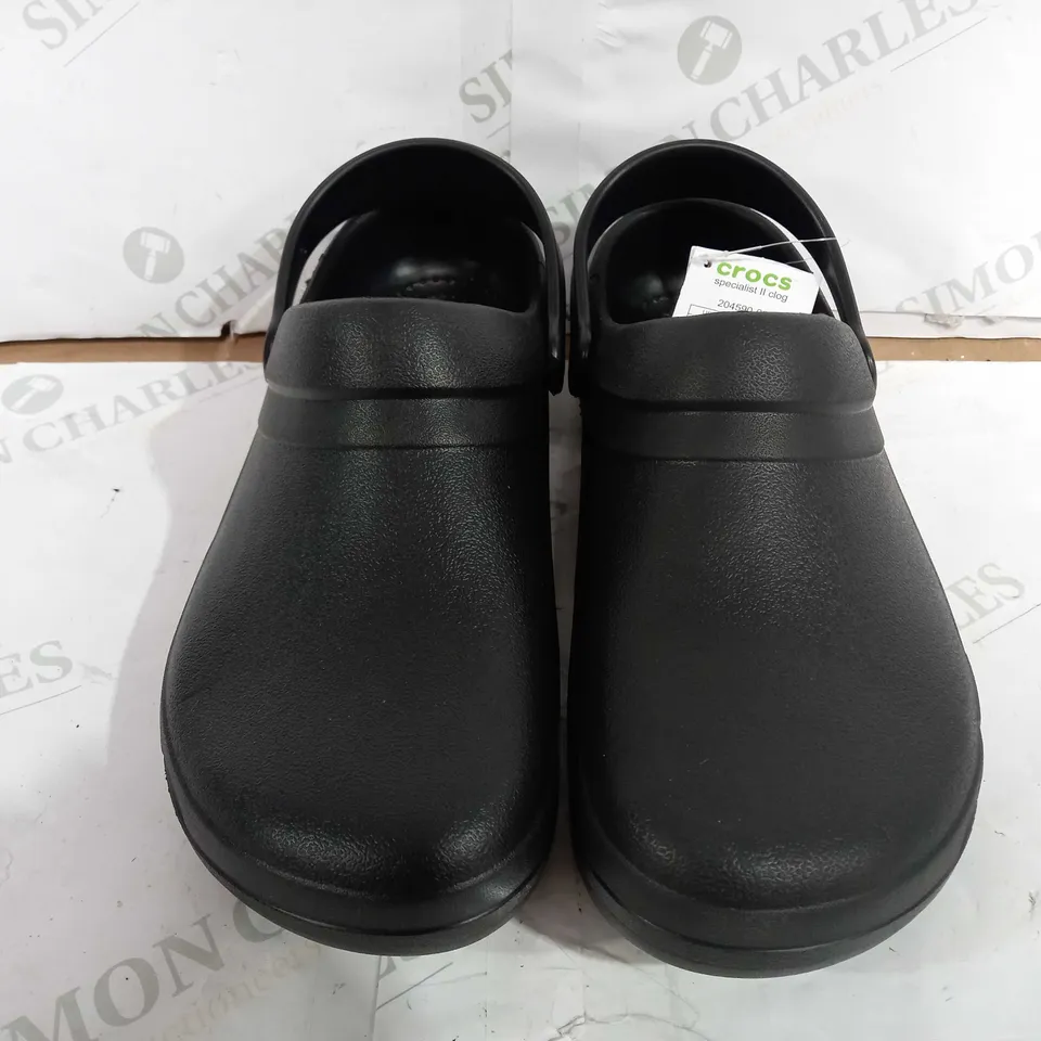PAIR OF CROCS SPECIALIST II CLOGS IN BLACK- UK M10/W11