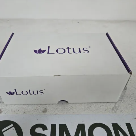 LOTUS RIMINI WHITE LEATHER SNEAKERS – UK 4.5 (EU 37)