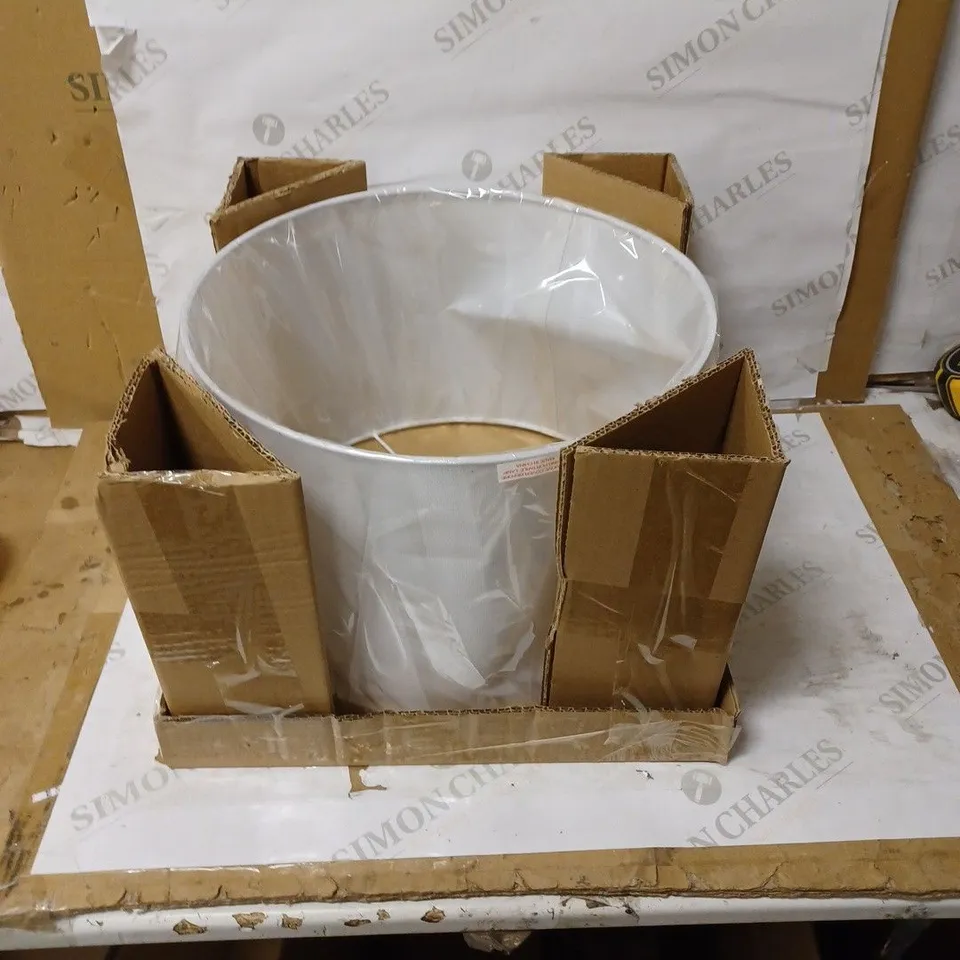 STANDING LAMP