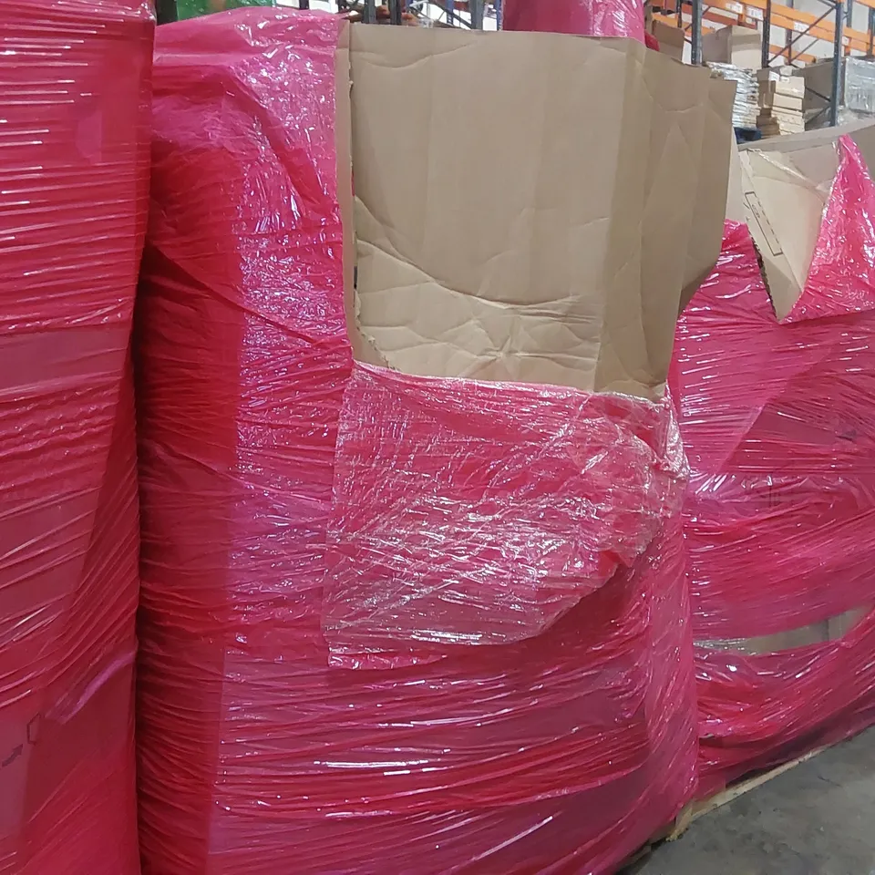 PALLET OF ASSORTED ITEMS INCLUDING: NAVARIS BATHTUB TRAYS, FOAM ROLLERS, MEMORY FOAM WEDGE PILLOW, STANLEY TOOL BOX, RUG ECT