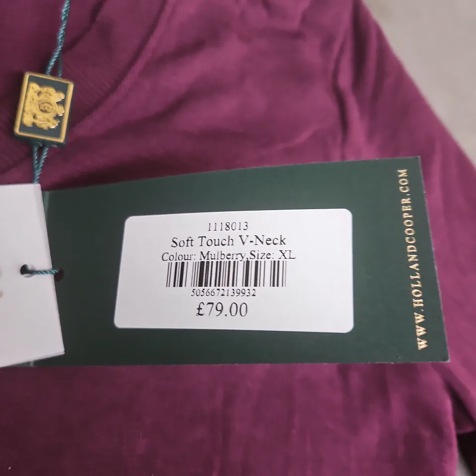 HOLLAND COOPER SOFT TOUCH V-NECK TOP – MULBERRY, XL
