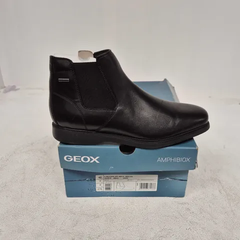 BOXED PAIR OF GEOX AMPHIBIOX U BRAYDEN 2FIT SHOES IN BLACK - UK 8