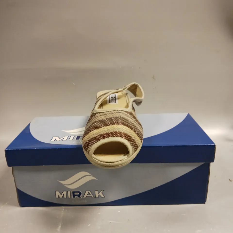 BOXED PAIR OF MIRAK LADIES BROWN STRIPED SLINGBACK SANDALS - SIZE 5