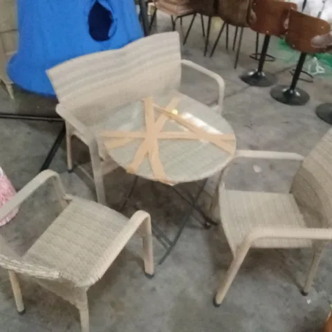 4 PEICE RATTAN BISTRO SET