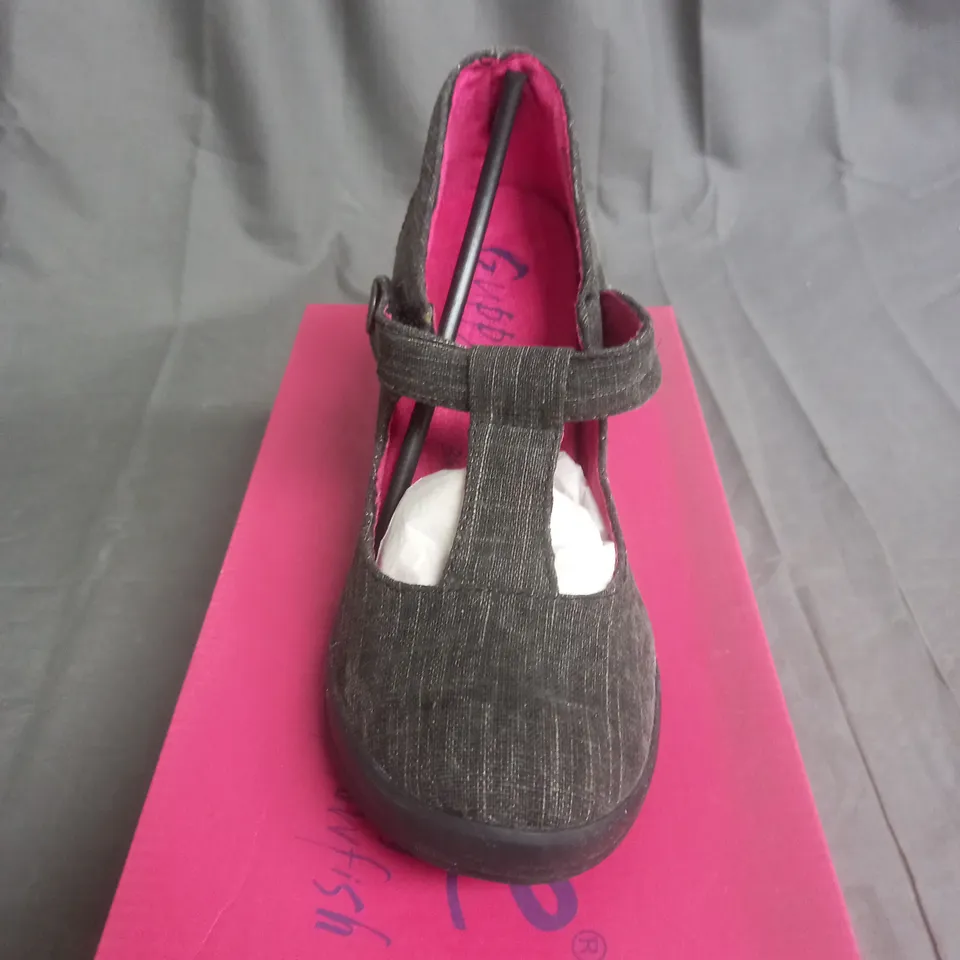 BOX OF APPROXIMATELY 10 BLACK  GUPPY LOVE BY BLOWFISH SHOES IN VARIOUS SIZES 