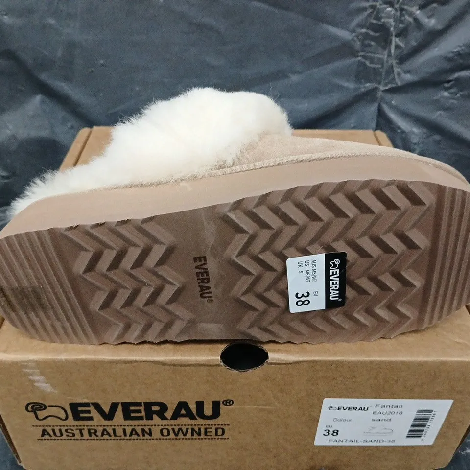 BOXED PAIR OF EVERAU FANTAIL SHOES - UK SIZE 38