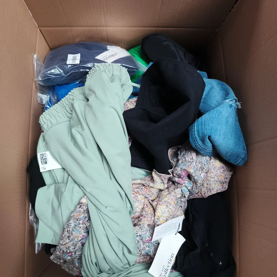 LARGE BOX OF APPROXIMATELY 25 ASSORTED CLOTHING ITEMS IN VARIOUS COLOURS, STYLES AND SIZES - COLLECTION ONLY