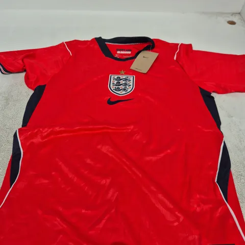 ENGLAND AWAY FOOTBALL SHIRT – UK SIZE S