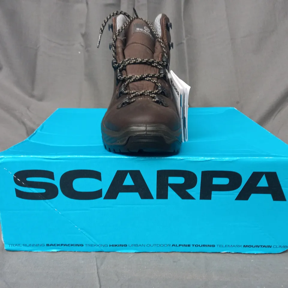 BOXED PAIR OF SCARPA TERRA GTX BOOTS IN BROWN UK SIZE 6.5