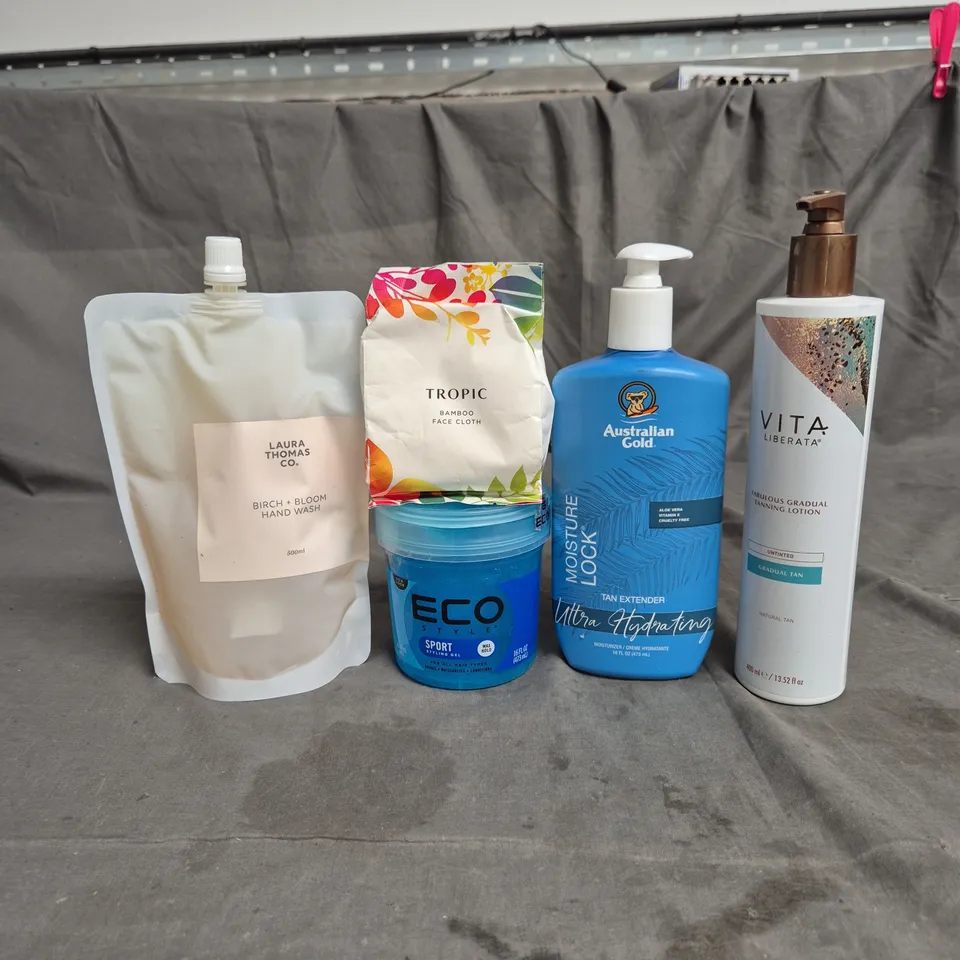 APPROXIMATEY 20 HEALTH AND BEAUTY PRODUCTS TO INCLUDE TROPIC FACE CLOTH, AUSTRALIAN GOLD TAN EXTENDER AND VITA LIBERATE TANNING LOTION