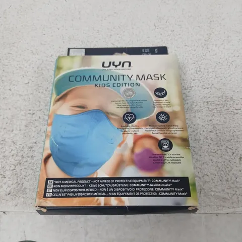 APPROXIMATELY 92 ASSORTED UYN COMMUNITY FACE MASKS
