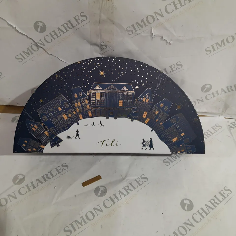 TILI FESTIVE SCENE SEMI-CIRCLE STORAGE BOX IN NAVY