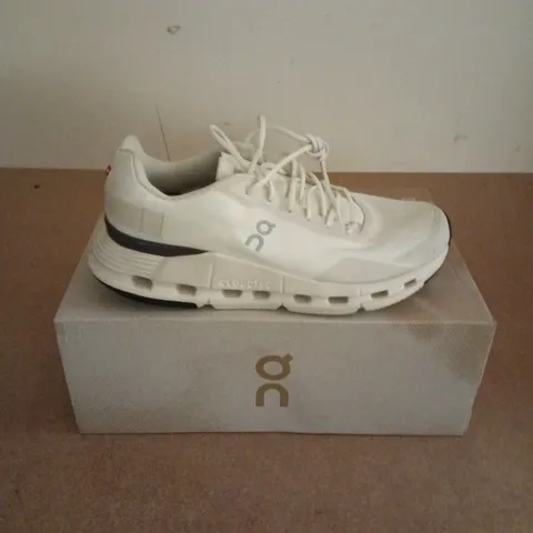 BOXED PAIR OF ON CLOUDNOVA FORM IN WHITE - UK 5