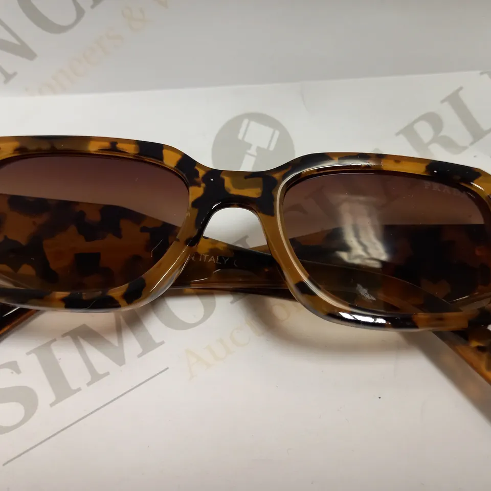 PRADA TORTOISESHELL FASHION SUNGLASSES