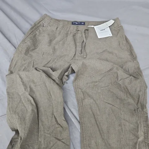 ABERCROMBIE & FITCH LOOSE FIT KHAKI PANTS, SIZE M