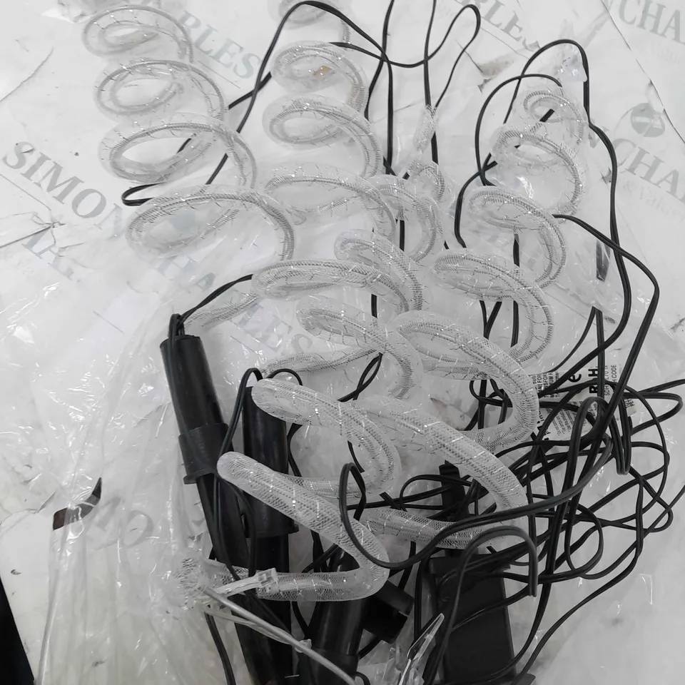 BOXED CURLY PATHFINDERS OUTDOOR CHRISTMAS DECORATIONS