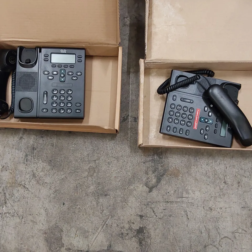 PALLET OF ASSORTED ITEMS INCLUDING; BALLOONS, BUNTING, TOOTHBRUSHES, TELEPHONES ECT.