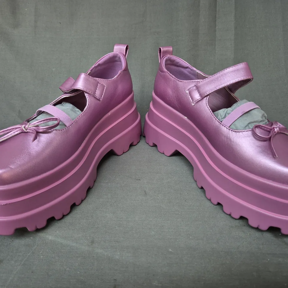 BOXED PAIR OF KOI GALAXY DOLL TRIDENT MARY JANES IN PURPLE UK SIZE 4