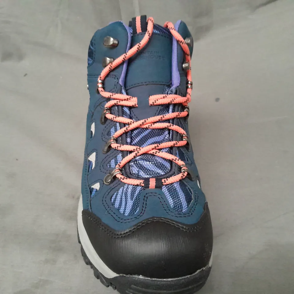 BOXED PAIR OF MOUNTAIN WAREHOUSE ADVENTURER WOMEN'S WATERPROOF PRINTED WALKING BOOTS IN NAVY UK SIZE 7.5