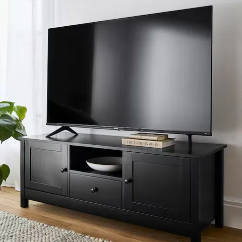 BOSWORTH TV UNIT