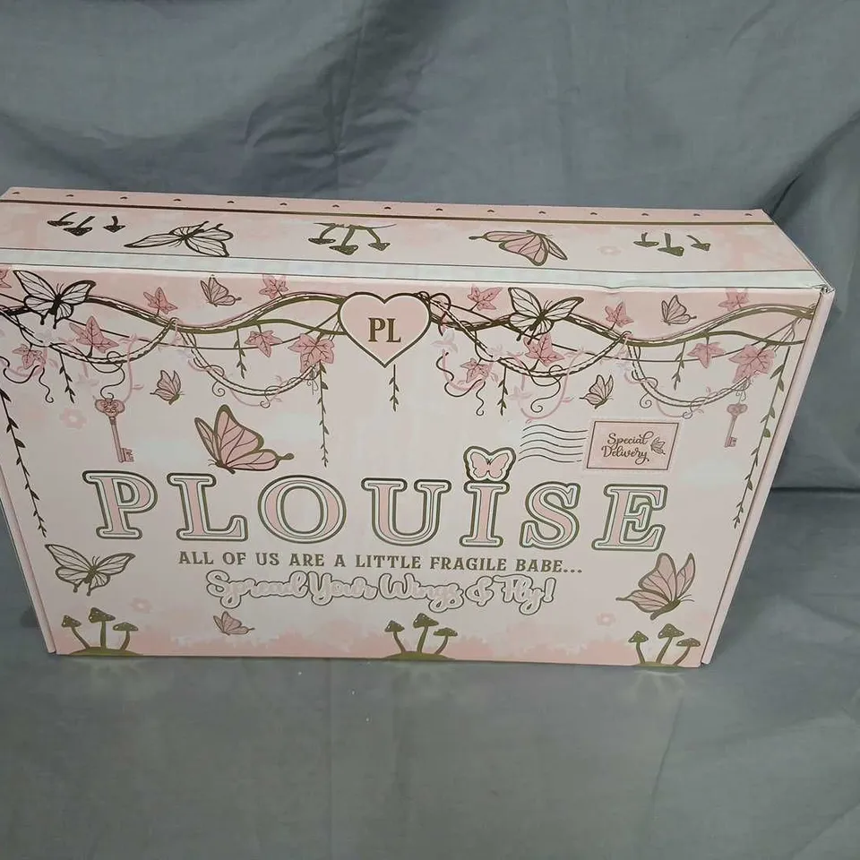 PLOUISE ALL OF US ARE A LITTLE FRAGILE BABE SPREAD YOUR WINGS AND FLY SEALED GIFT SET