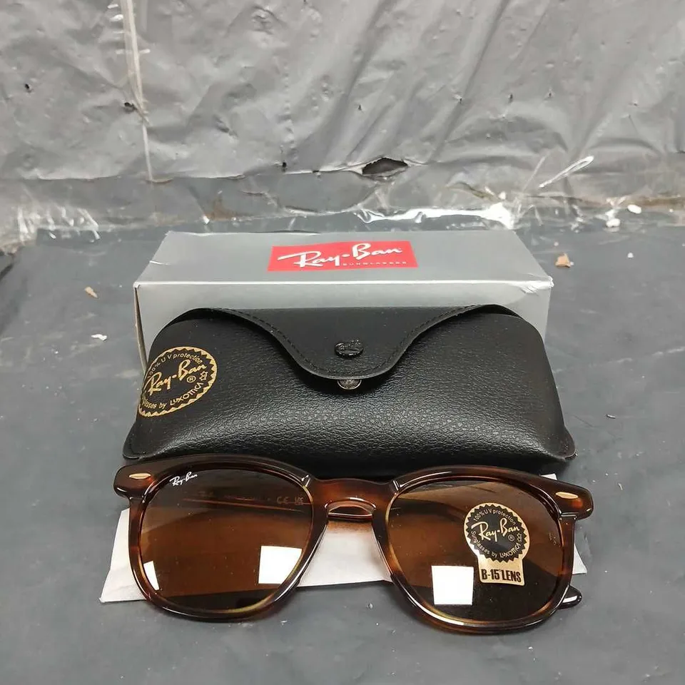 RAY-BAN HAWKEYE SQUARE STRIPED HAVANA SUNGLASSES RRP £152