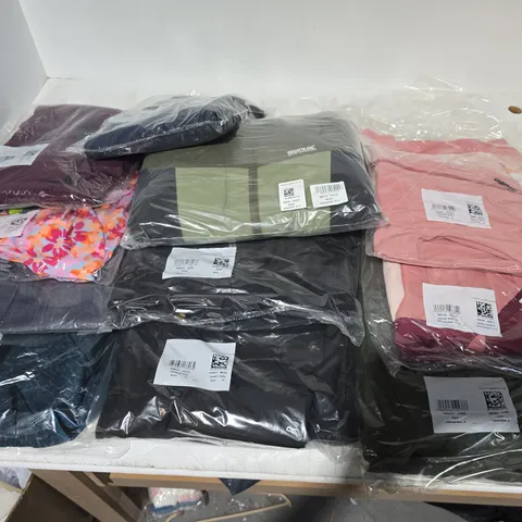 LOT OF APPROXIMATELY 17 ASSORTED BRAND NEW REGATTA AND DARE2BE CLOTHING ITEMS