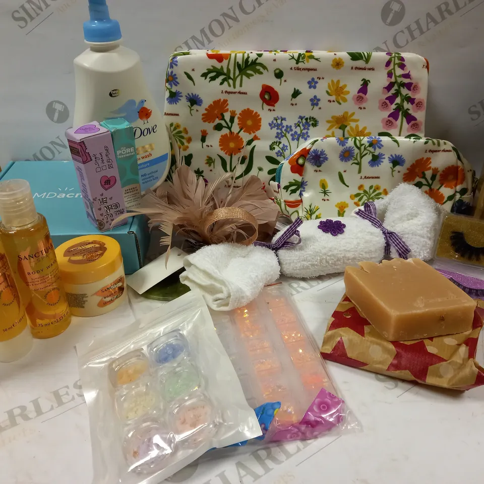 ASSORTED HEALTH AND BEAUTY ITEMS APPROX. 20 ITEMS 